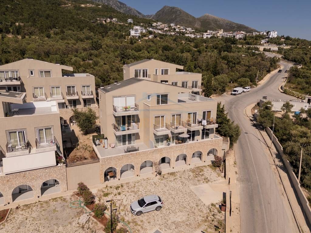 Shitje, Apartament 2+1+Post Parkimi , Kompleksi Sofo Duni , Dhermi