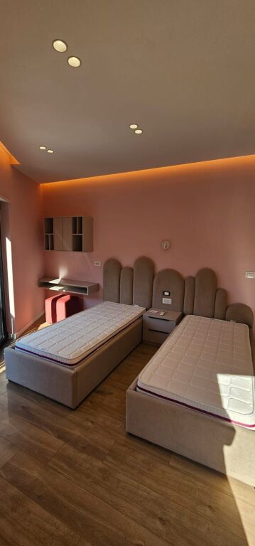 Apartment 2+1+2 with parking 📍 Kodra e Diellit 2