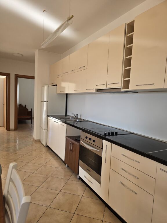 Apartment 2+1 for rent Zogu i Zi