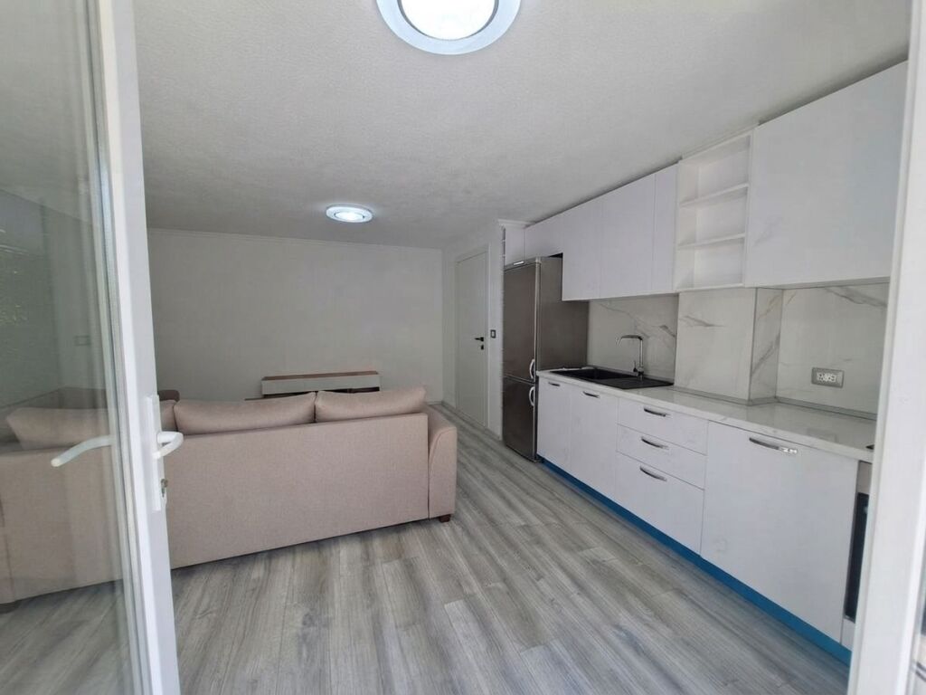 Rent, Apartment 1+1, 5 Maji, Tirane.