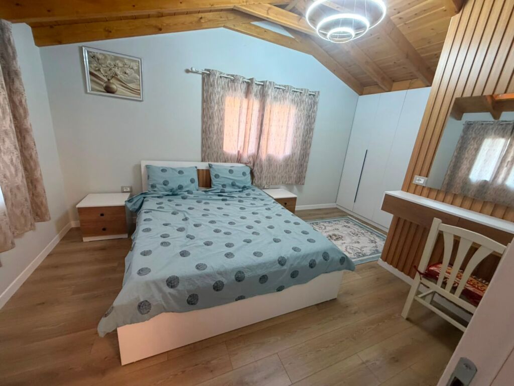 Appartamento 1+1 in affitto ville americane 2° piano villa + parcheggio 50000 lek