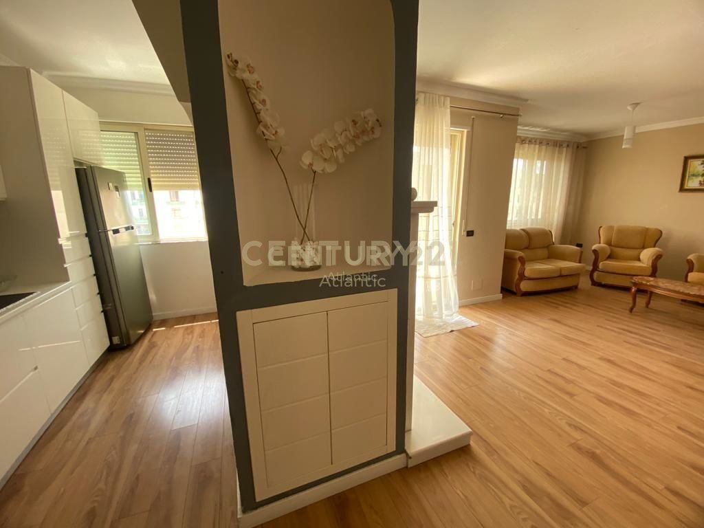 Duplex 2+1 me Pamje Deti me Qira – Rrota e Kuqe, Plazh, Durrës