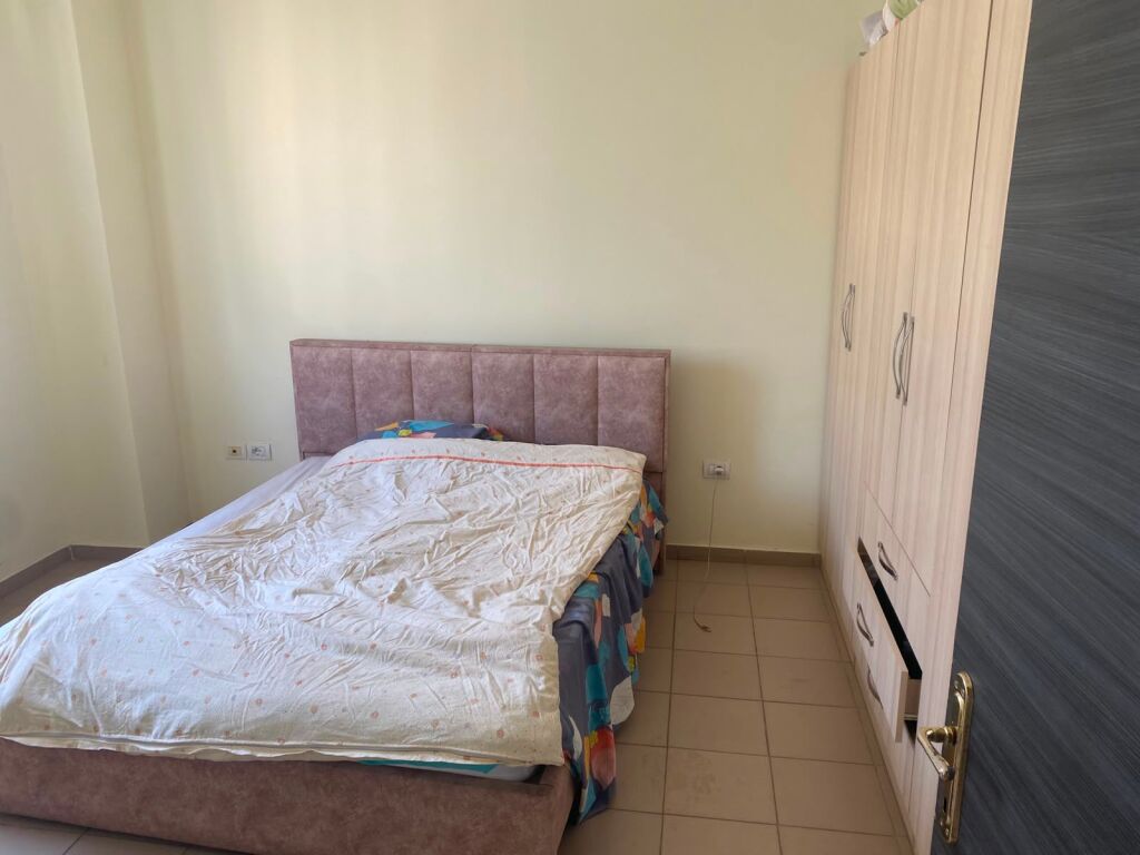 🏡 JEPET ME QIRA – APARTAMENT 2+1 💰 Çmimi: 50,000 Lekë/muaj