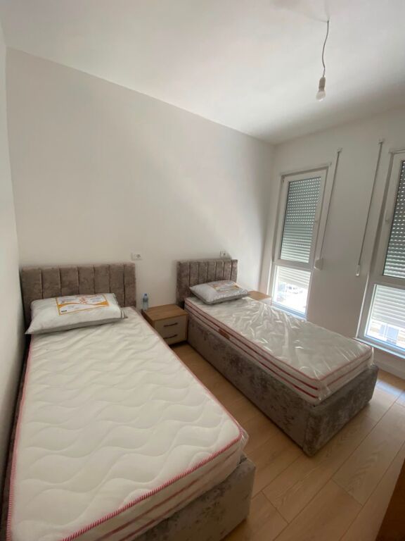Affittasi 2+1+1 UNIVERS CITY QTU 50,000 leke