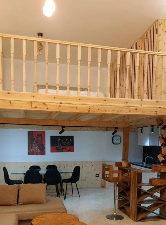 Duplex 2+1+2 me qera, Eleonora
