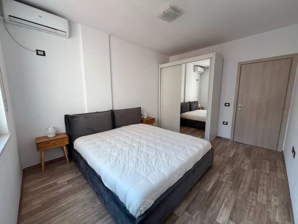 Shitet,Apartament 1+1,Kompleksi Xhura