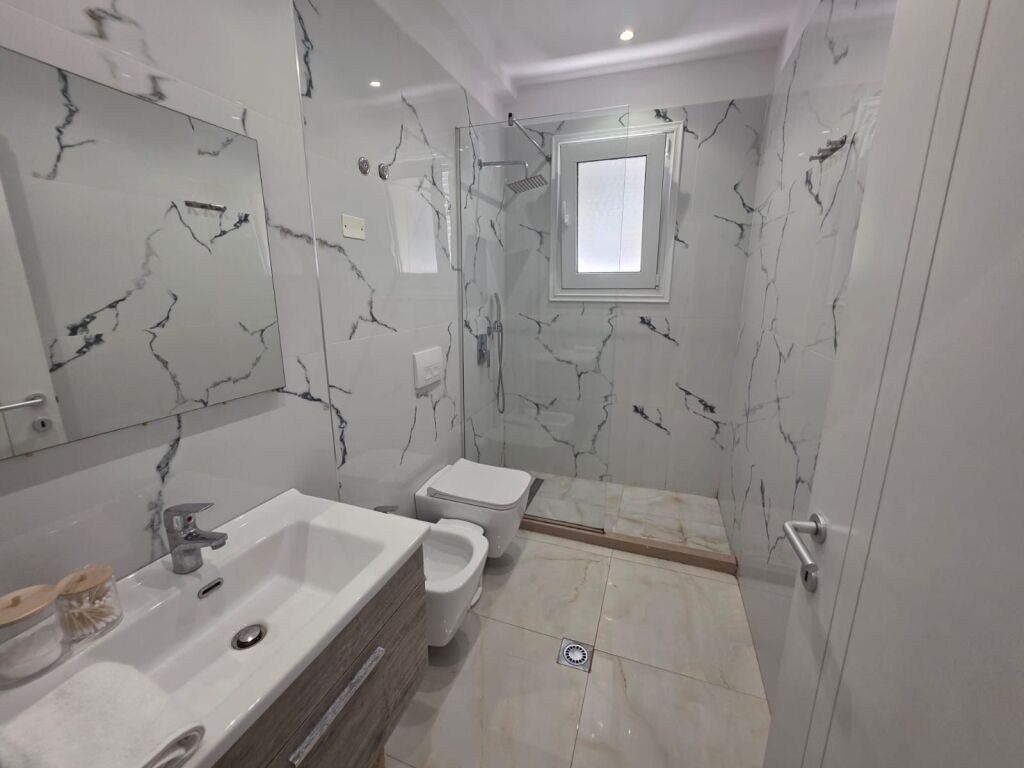 Apartament për qira afatgjatë në Vlorë pranë qendrës së qytetit