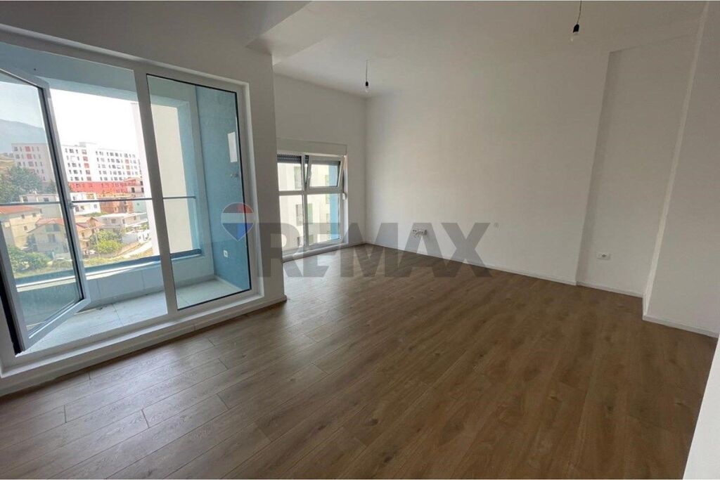 Apartament - Për Shitje - Kompleksi Mangalem, Tiranë