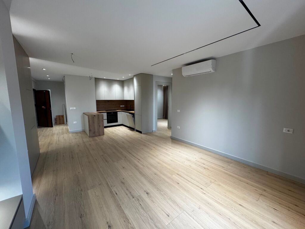 SHITET APARTAMENT 2+1 Liqeni i thate