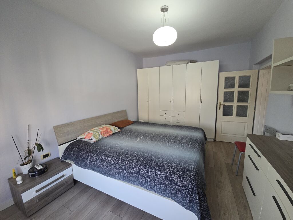 Apartament 2+1 me qera tek Garda