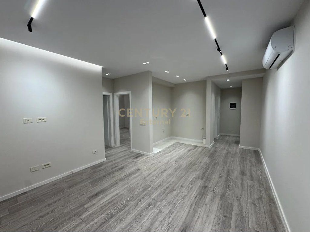 JEPET ME QIRA – APARTAMENT 2+1+2 + Post parkimi te Mine Peza