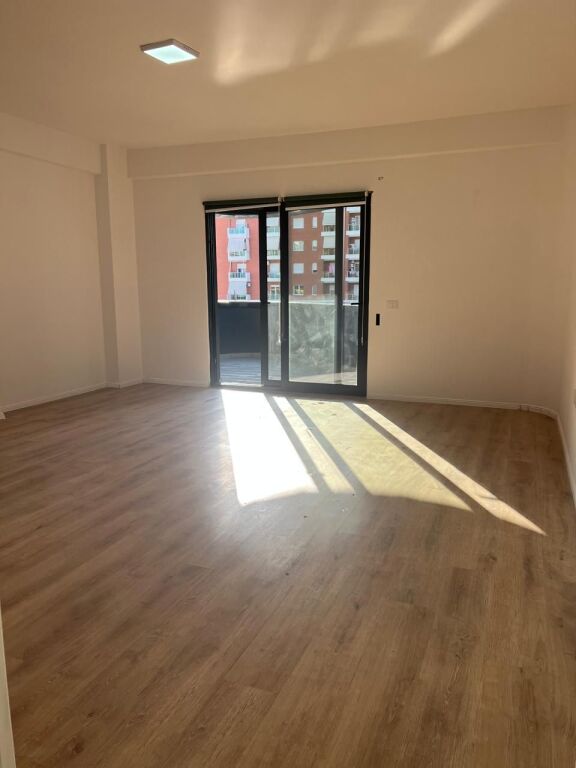 Locale commerciale in affitto presso Oasis