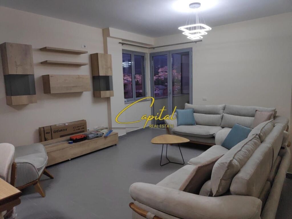 APARTAMENT ME QIRA 1+1 KINOSTUDIO 60.000 LEKE
