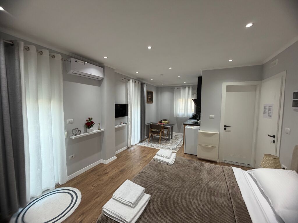 Apartament/studio me qera
