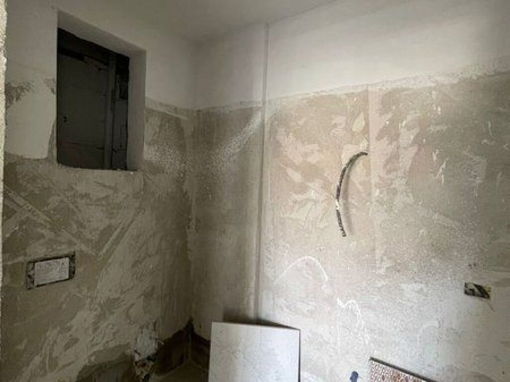 Shitet , Apartament 2+1 , Rruga Siri Kodra, Tirane