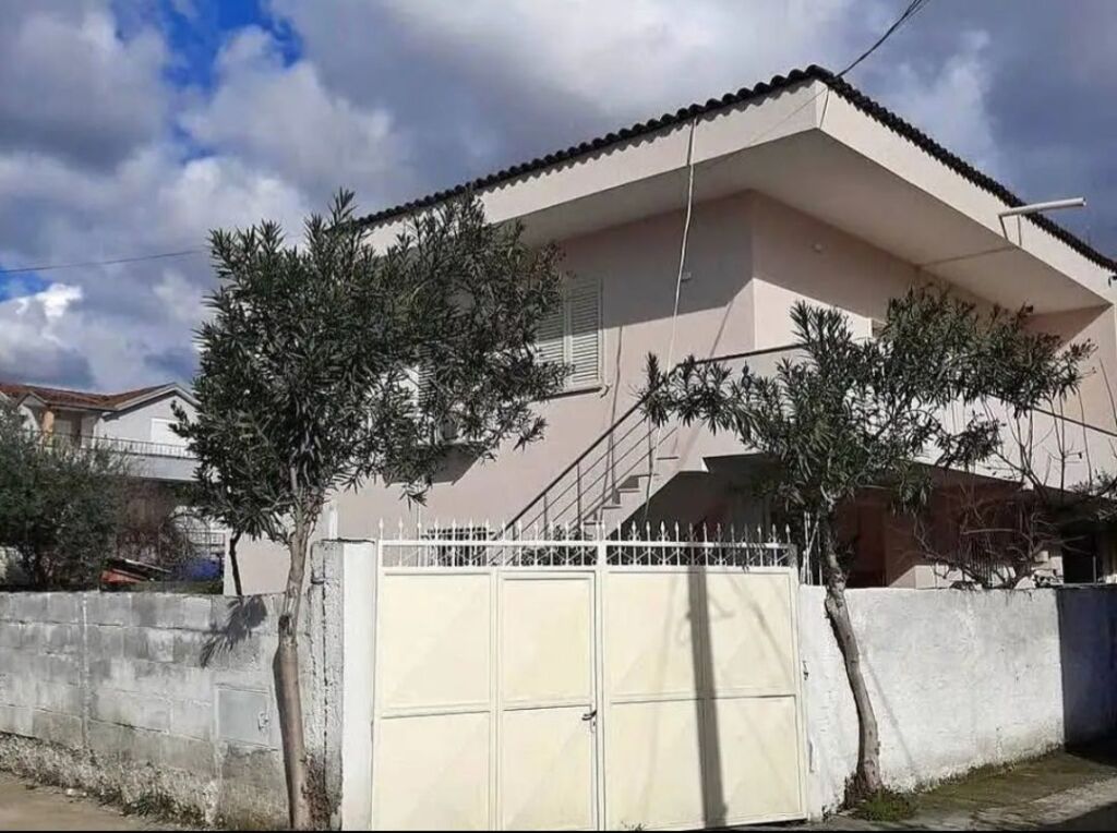 SHTEPI PRIVATE ME QERA 1+1 - SIRI KODRA TIRANE