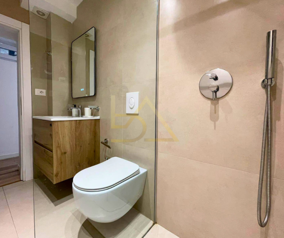JEPET ME QIRA APARTAMENT 2+1 – MYSLYM SHYRI, TIRANË