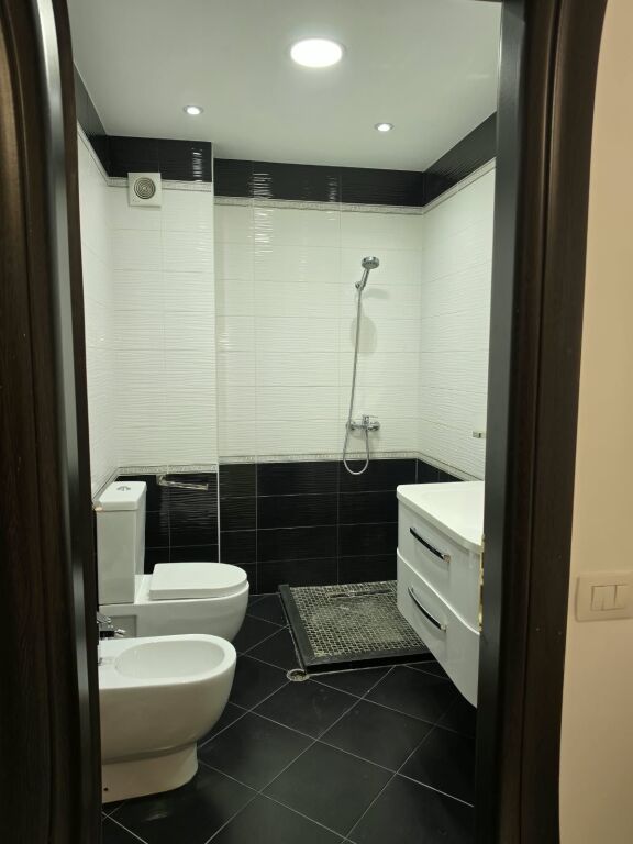 🏡 **JEPET ME QIRA APARTAMENT 2+1**💰 **Çmimi: 50,000 Lekë/muaj**