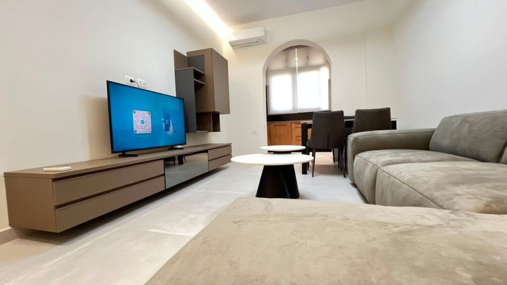 Apartament 1+1 me qira tek Medreseja