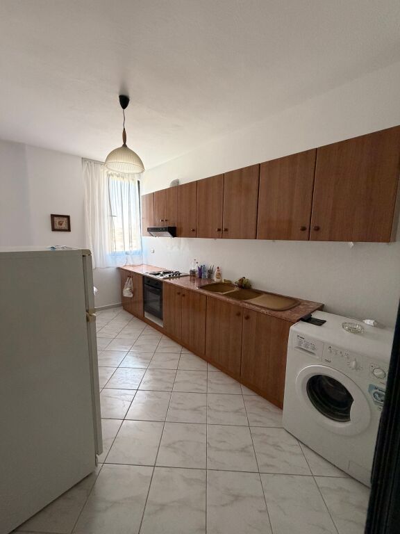 Jepet me Qera Apartament 1+1 ne Plazh Iliria