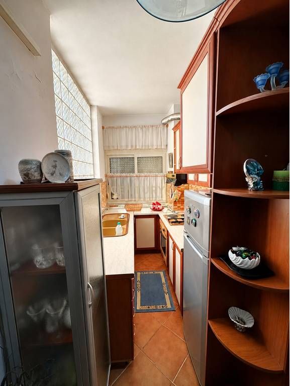 Xhamlliku - For sale 2+1 75m2 Apartment With Elevator 9th Floor Near SPAR
