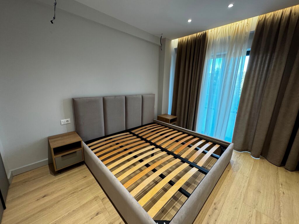 SHITET APARTAMENT 2+1 Liqeni i thate