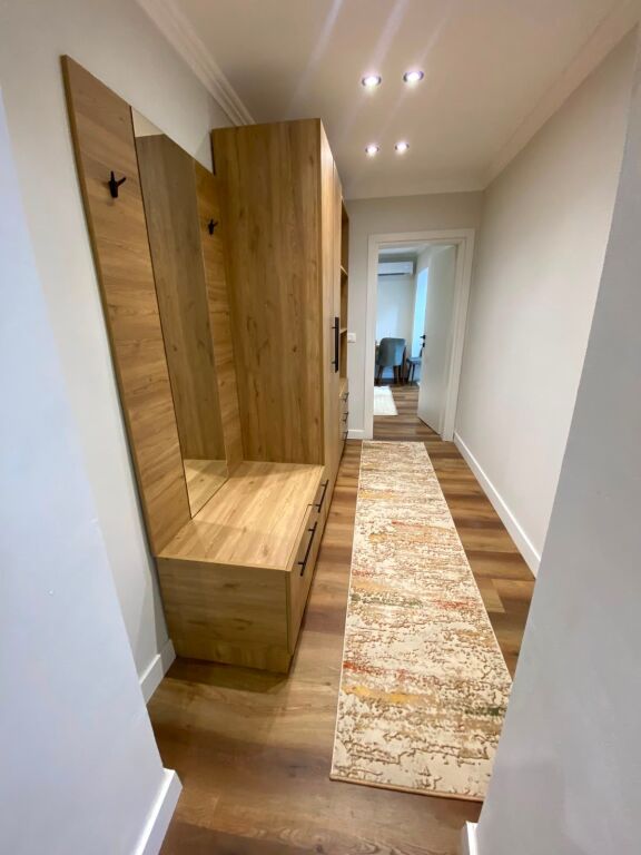 Apartament 2+1 per qira, mbrapa 9-katesheve !