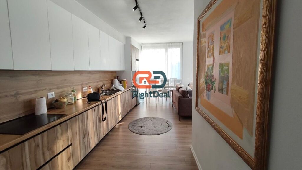 Tek Rezidenca Emi 6, Shitet Super Apartament 2+1+2 Me Hapesira Te Bollshme!!