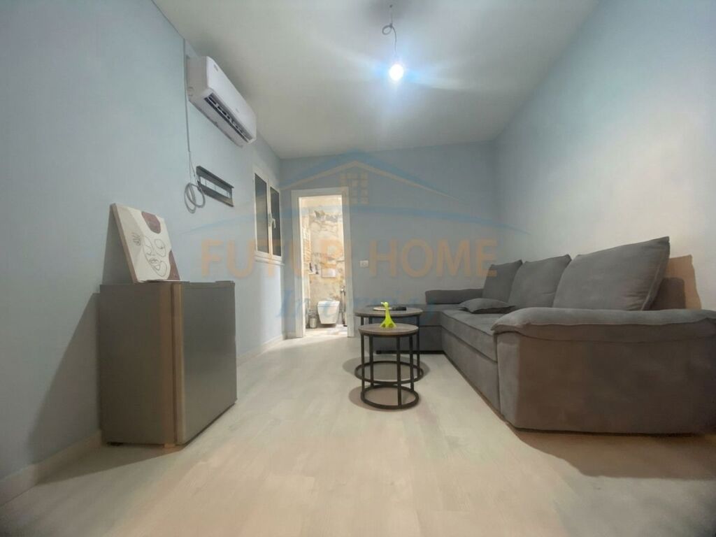 Rent, Business Premises, Kavaja Street, Tirana.