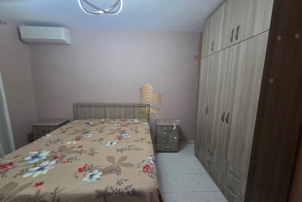 Qira, Apartament, 1+1+Kuzhine e Vecuar, Ish Restorant  Durresi, 60,000Leke/muaj
