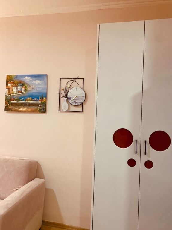 Qera | Garsoniere Pallat | Mine Peza Prokuroria| 380 €/muaj