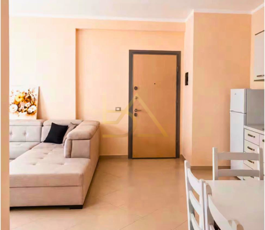 SHITET APARTAMENT 2+1 – UJI I FTOHTË, VLORË