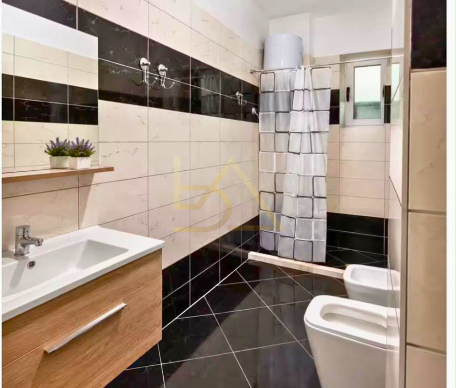 SHITET APARTAMENT 2+1 – UJI I FTOHTË, VLORË