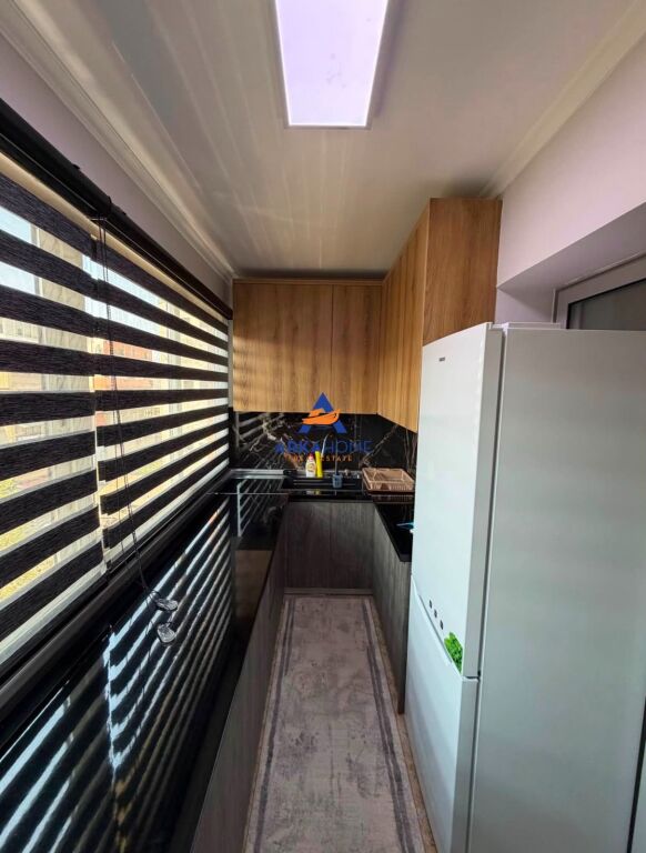 JEPET ME QERA APARTAMENT 2+1+BALLKON "TE RRUGA E DURRESIT" 70.000 LEKE