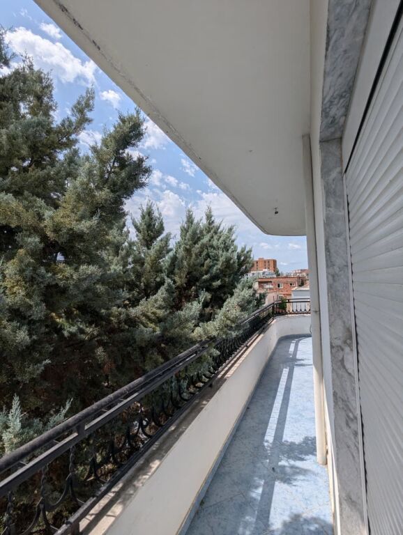 Apartament me qera 2+1 - 📍Bulevardi Ri, rruga Hysen Kazazi