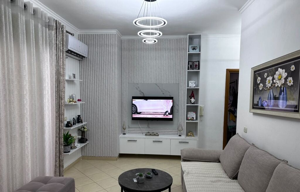 Shitje | Apartament 2 + 1 | Kombinat | 120000 €