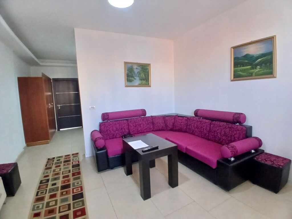 For rent 1+1 Laprake 35,000 leke
