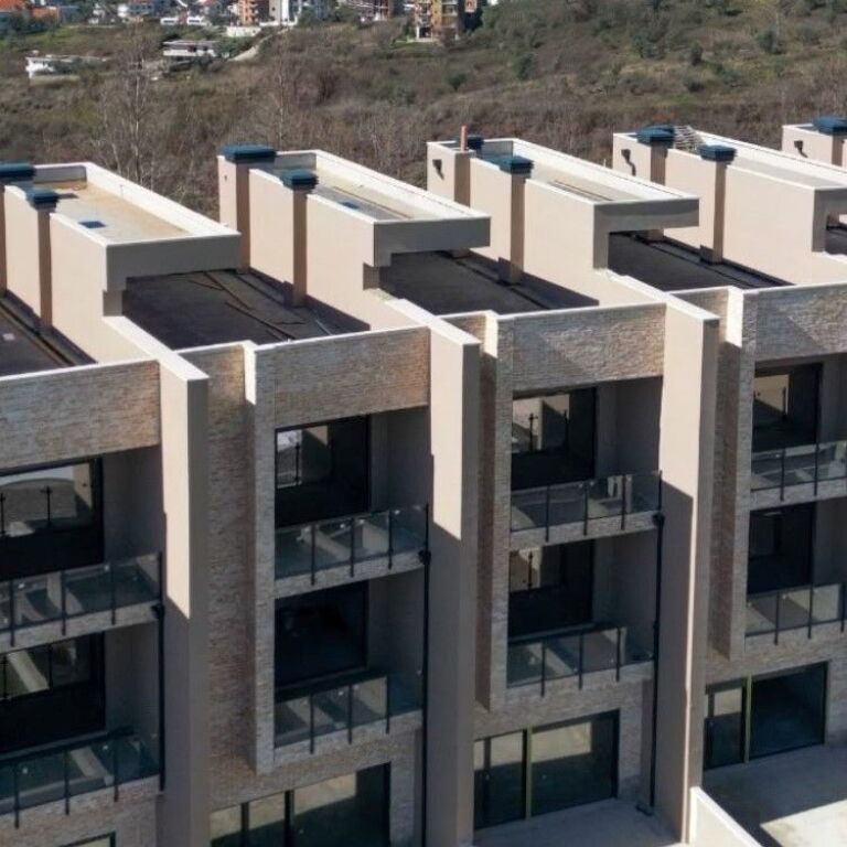🏡 SHITET DUPLEX 2+1 | SWAN LAKE RESIDENCE – FARKË ✨