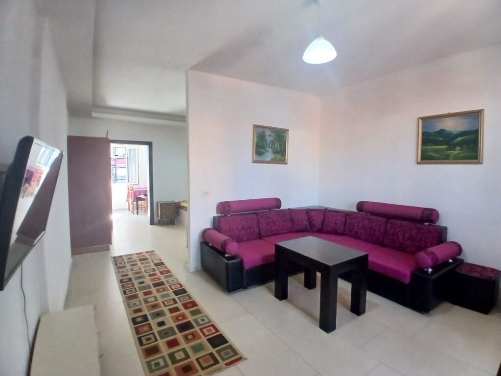 Appartamento 1+1+1 con Balcone in Affitto