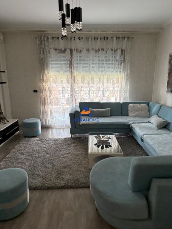 AFFITTASI APPARTAMENTO 3+1+2+PARCHEGGIO AL COMPLESSO DELIJORGJI " 120.000 LEKE