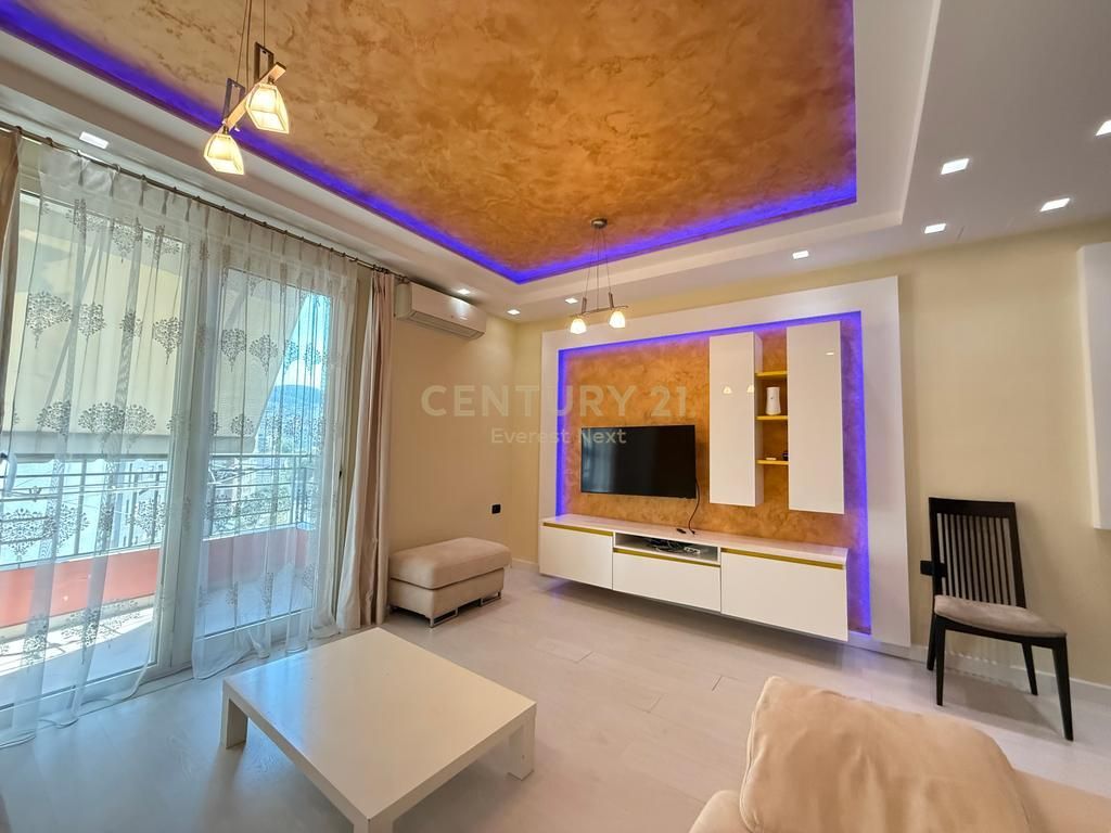 VASIL SHANTO - APARTAMENT 2+1 PER QIRA!
