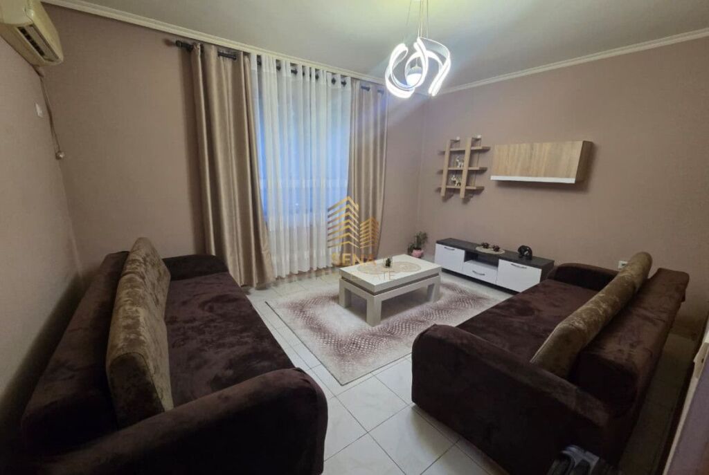 Qira, Apartament, 1+1+Kuzhine e Vecuar, Ish Restorant  Durresi, 60,000Leke/muaj
