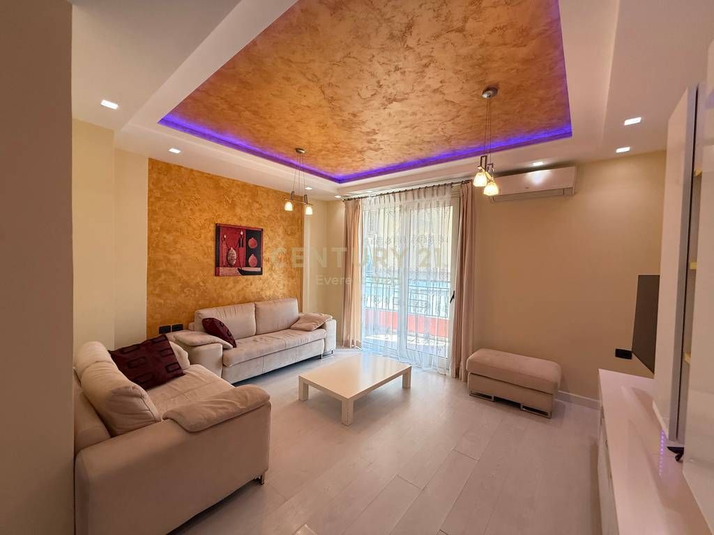 VASIL SHANTO - APARTAMENT 2+1 PER QIRA!
