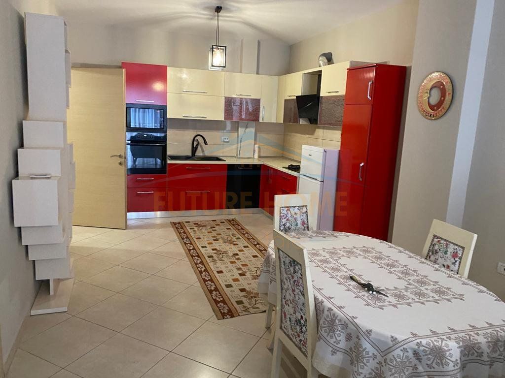 In vendita, Appartamento 1+1, Via Dajti, Fresk, Tirana