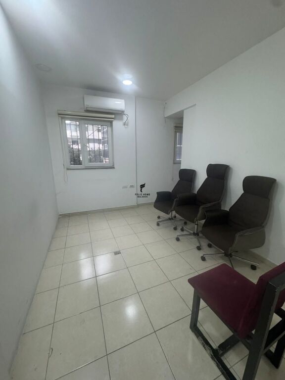 UFFICIO IN AFFITTO 80 M2 VIA KAVAJES 80.000 LEKE FH-89067
