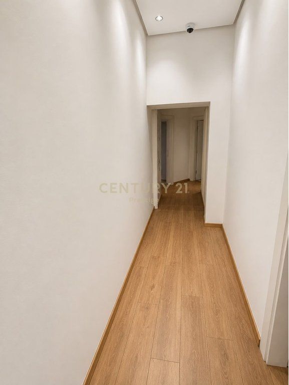 APARTAMENT 2+1 NË SHITJE – ISH BLLOKU!