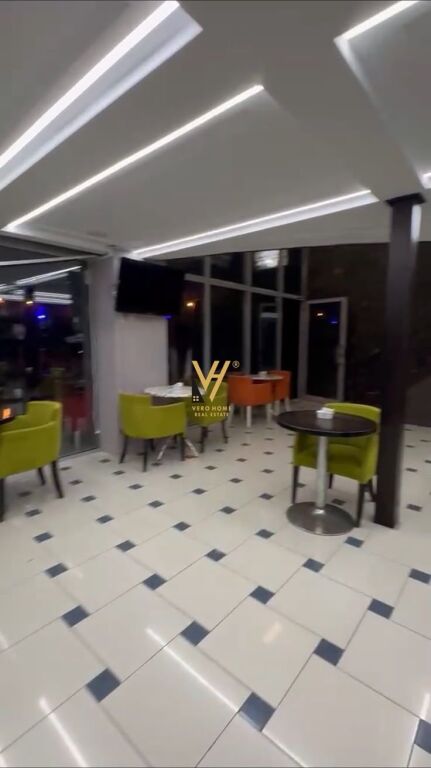JEPET BAR-KAFE ME QIRA TE PALLATET ÇABEJ 500 EURO