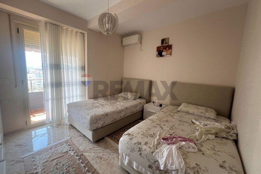 🌊 APARTAMENT 2+1+2 PËR SHITJE – LUNGOMARE, VLORË