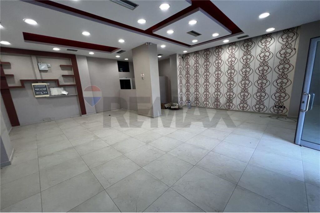 🏢 SHOP FOR RENT NEAR THE MUNICIPALITY OF VLORA