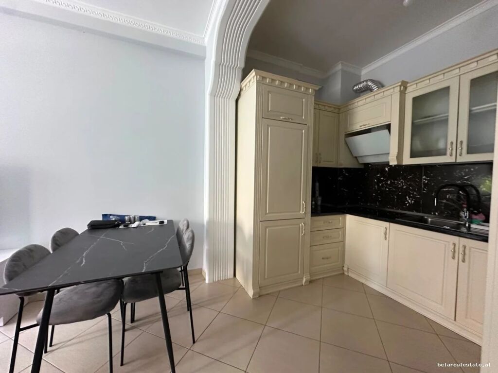 Apartament Me Qera 2+1 Tek Komuna e Parisit (ID B2202066) Tirane